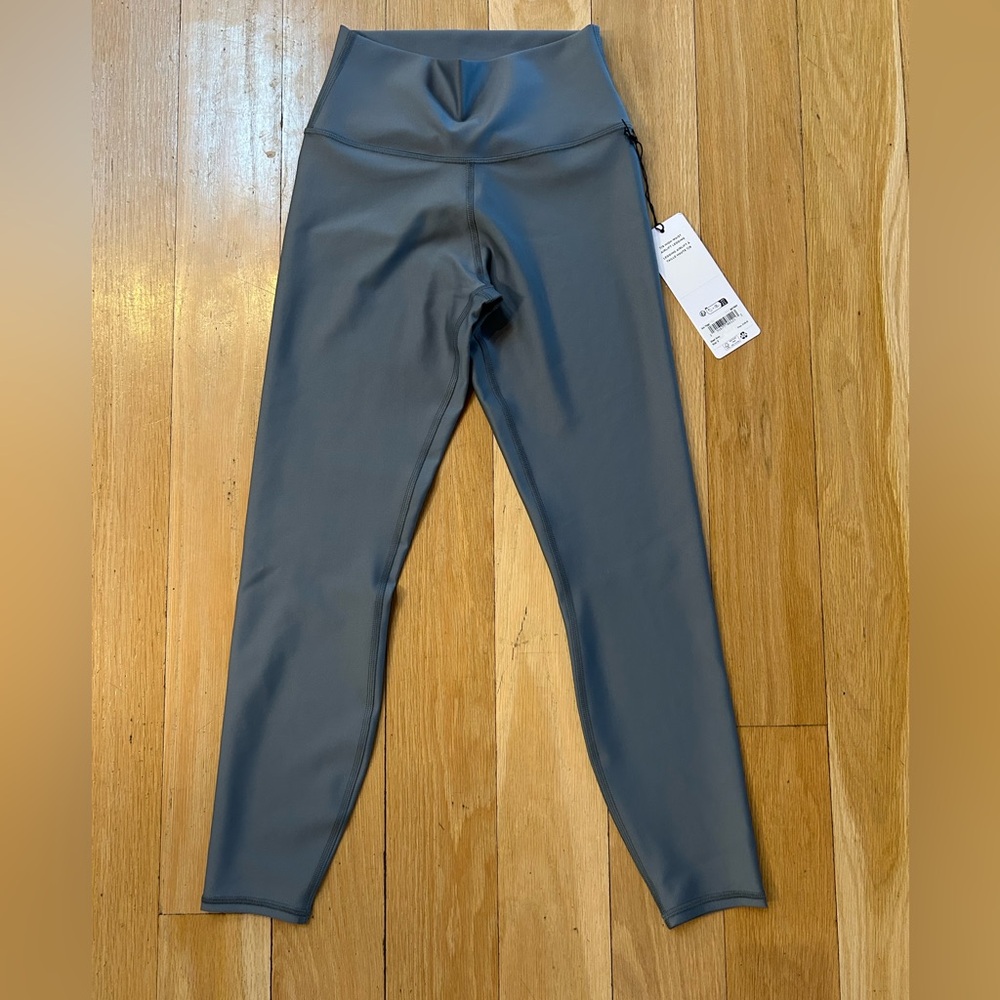 ALO Yoga Gray Leggings - Picture 4 of 7